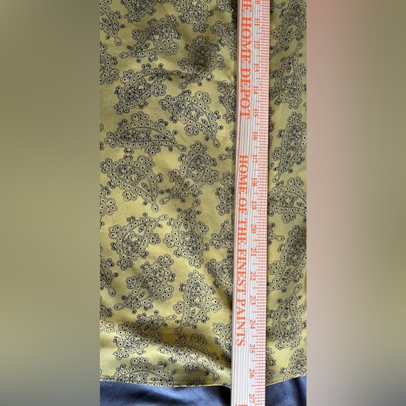 Cabi Women's Yellow Paisley Print Tunic Shell Shirt, Lined, Sleeveless; Size S - Picture 11 of 11